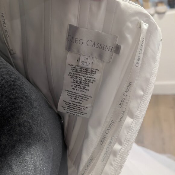 Oleg Cassini CV745 Size 14 Wedding Dress - Picture 6 of 7